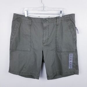Old Navy Lived-In Straight Olive Green Shorts NWT size 40